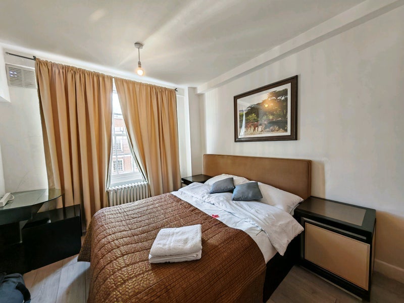 Room Forset Street in City of Westminster