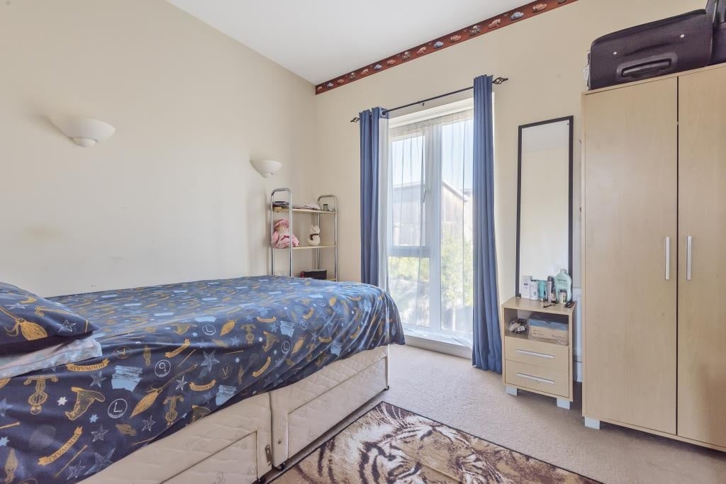 Room Banbury Way in Basingstoke and Deane