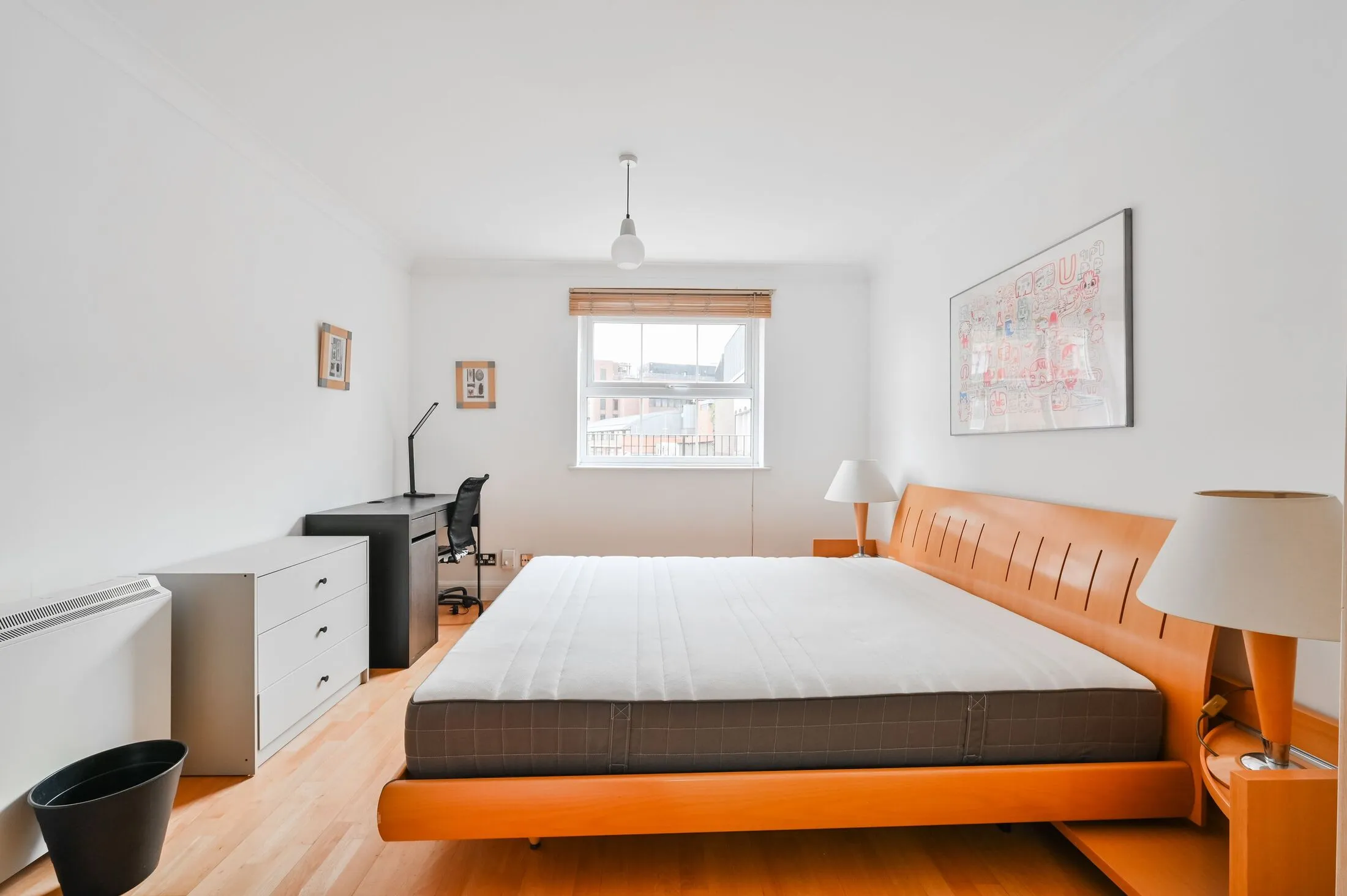Flat Newton Street in Greater London