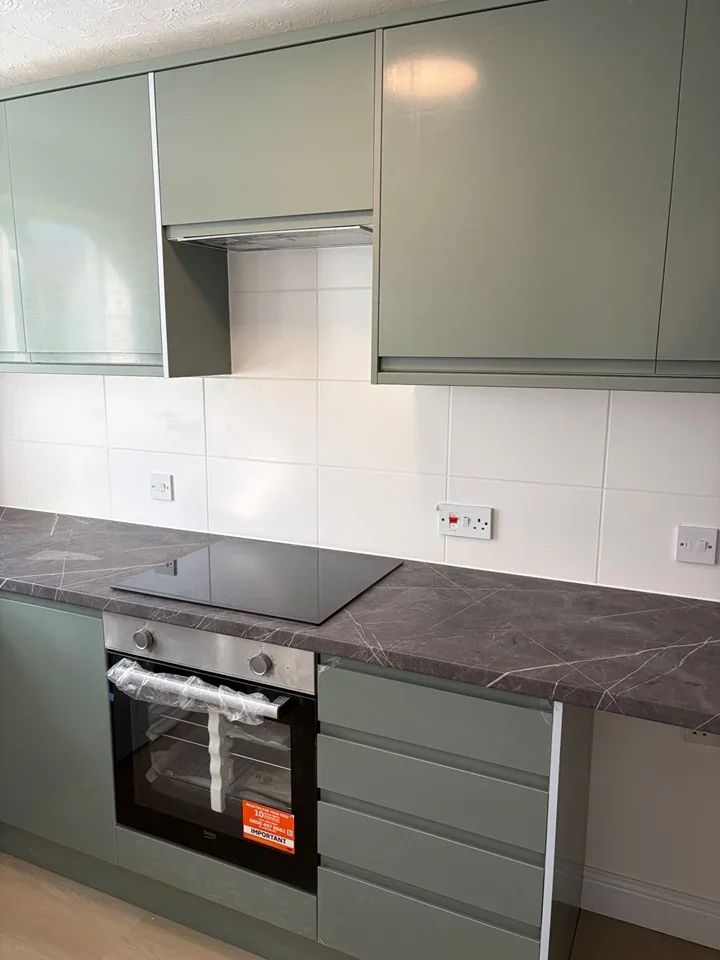 Flat Juniper Court in London