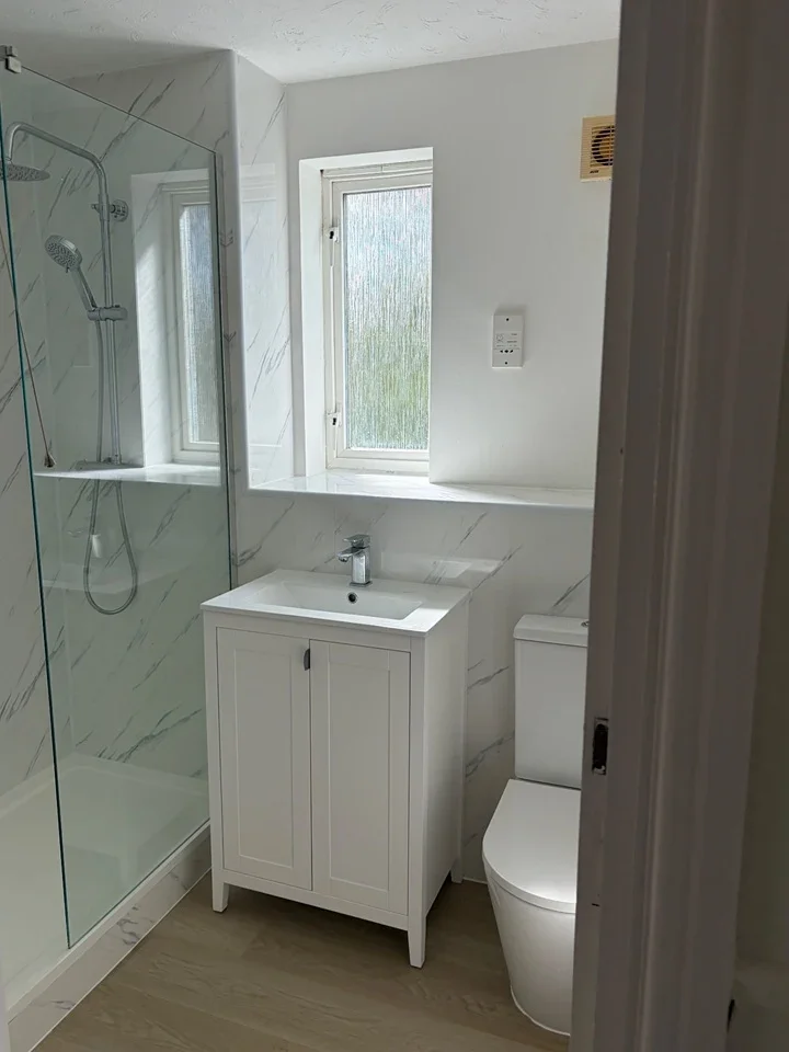 Flat Juniper Court in London