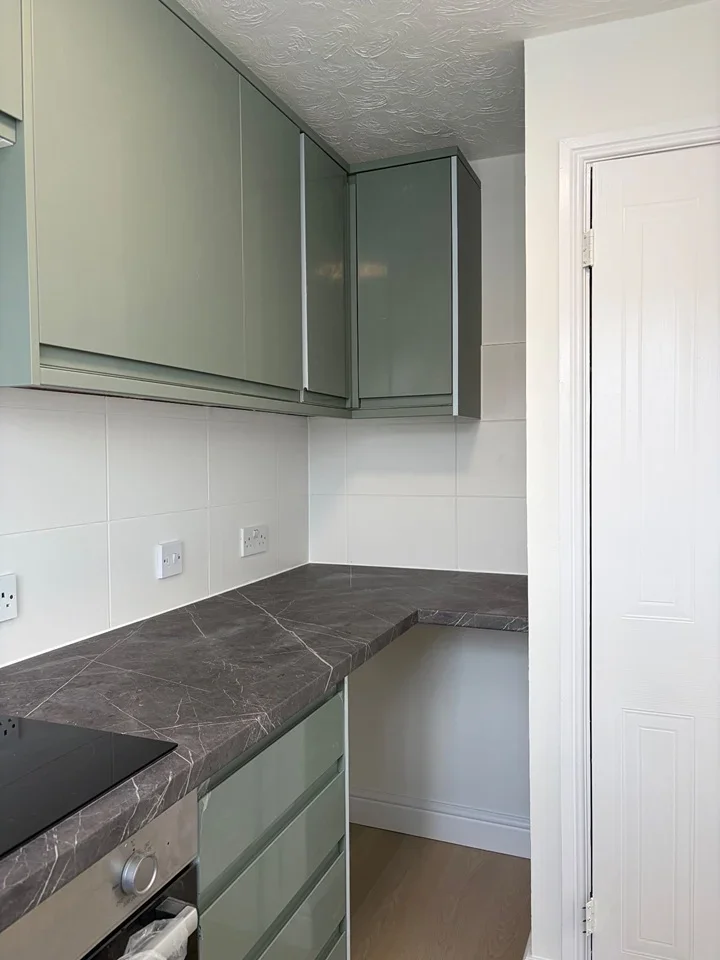 Flat Juniper Court in London