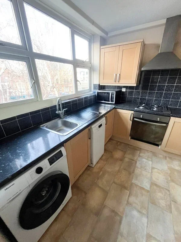 Room Wayford Street in Greater London