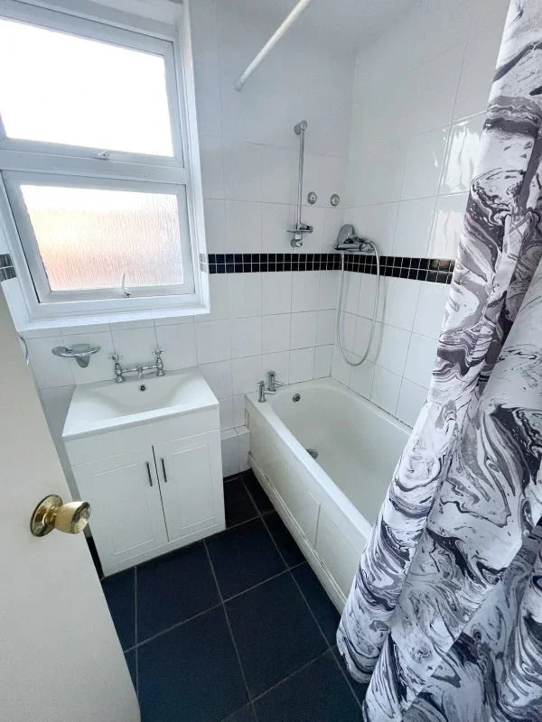 Room Wayford Street in Greater London