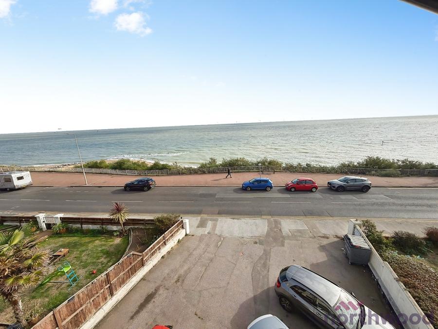 Flat Marine Parade East in Clacton-on-Sea