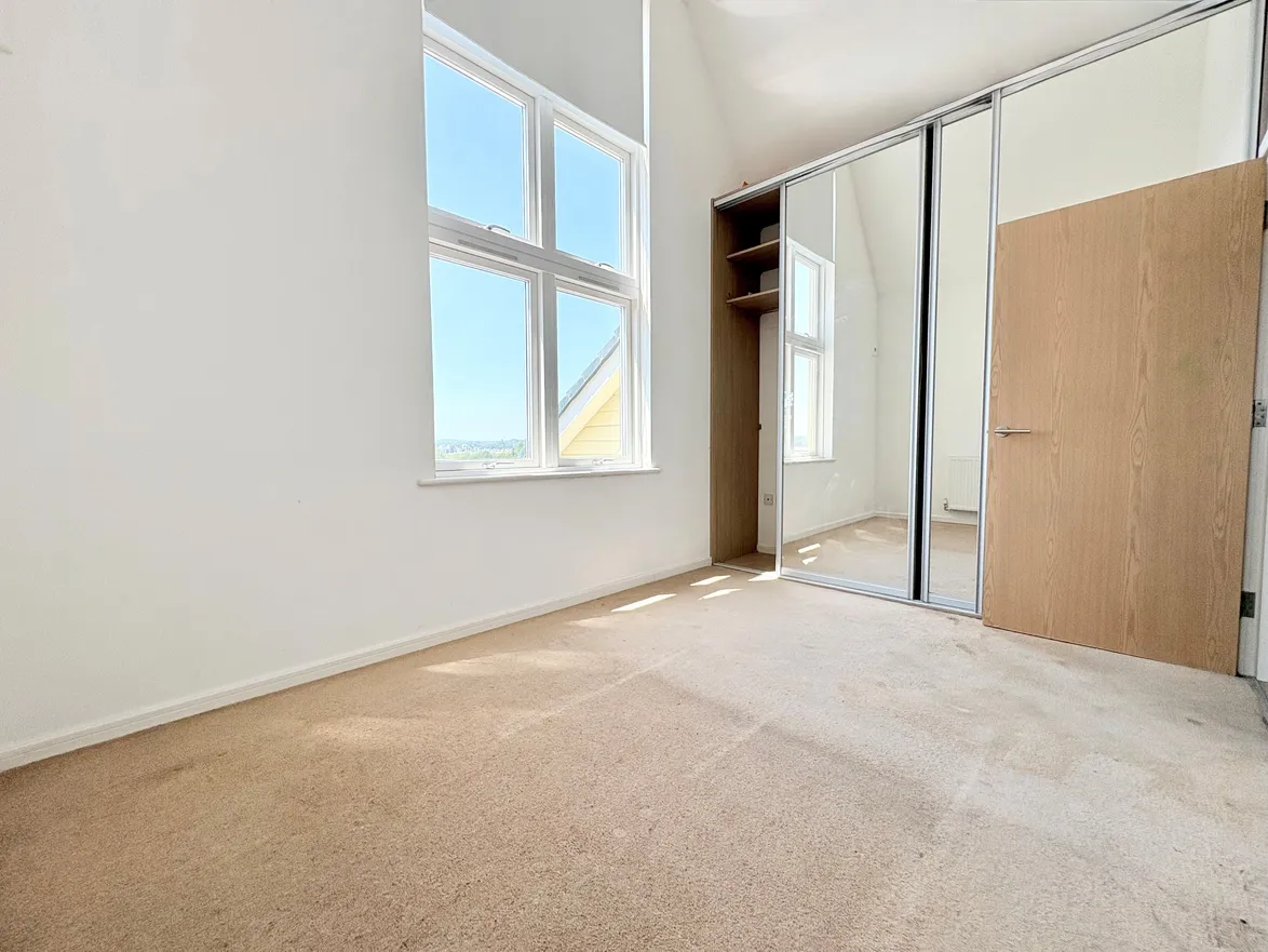Flat Riverside Walk in Gillingham