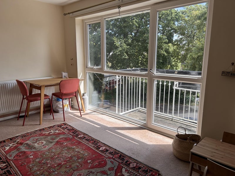 Room Springfield Road in Greater London