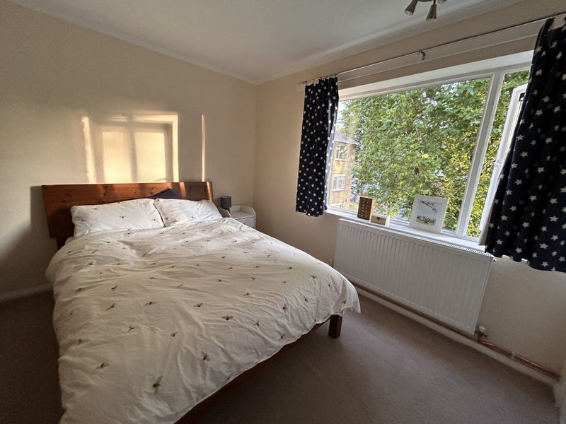 Room Springfield Road in Greater London