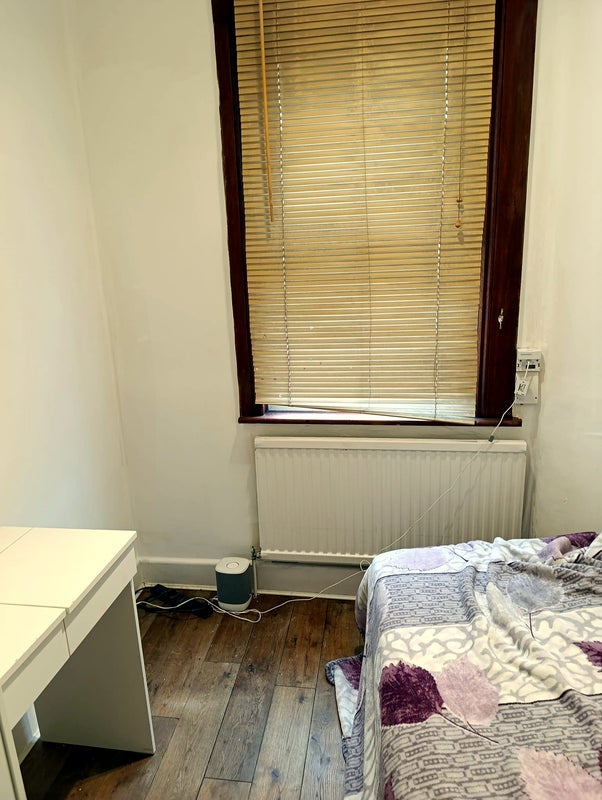 Room Ryfold Road in Greater London