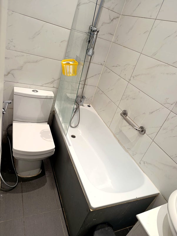 Room Ryfold Road in Greater London