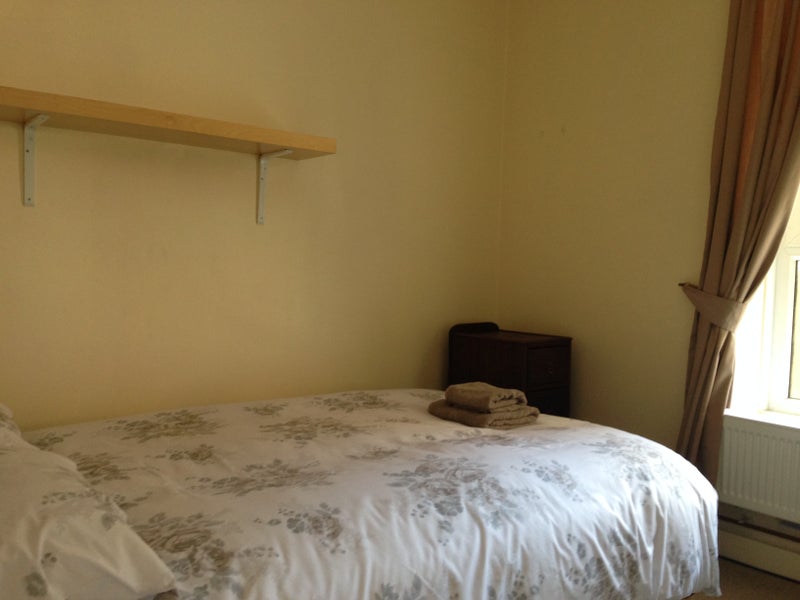 Flat Queen's Crescent in Greater London