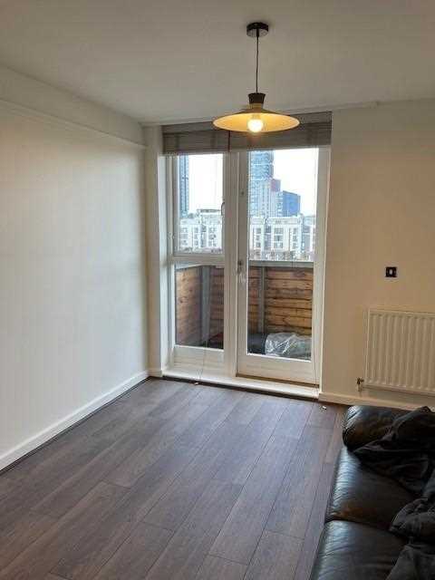 Flat Wenlock Street in Greater London