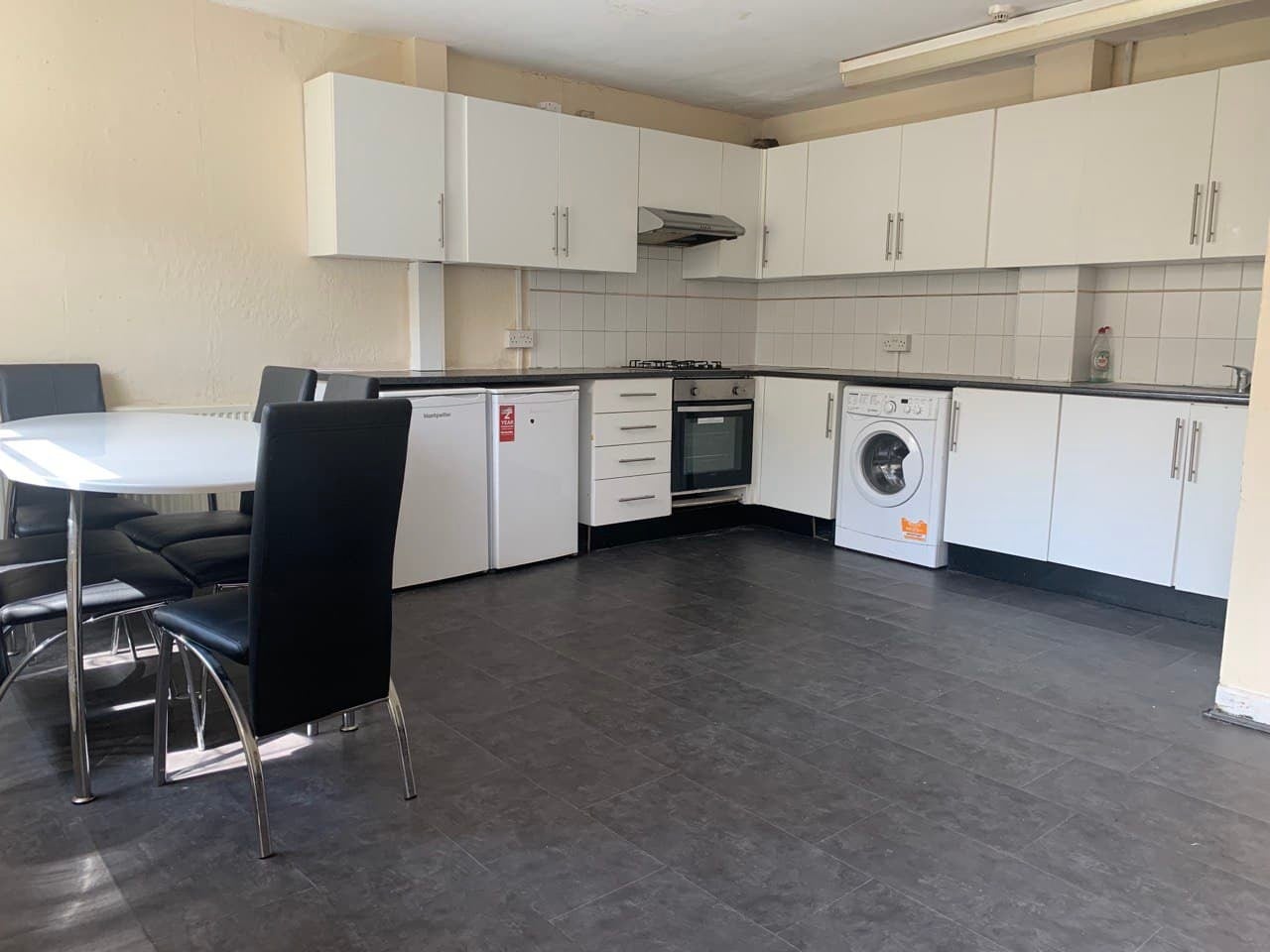 Flat Woodsley Road in Leeds