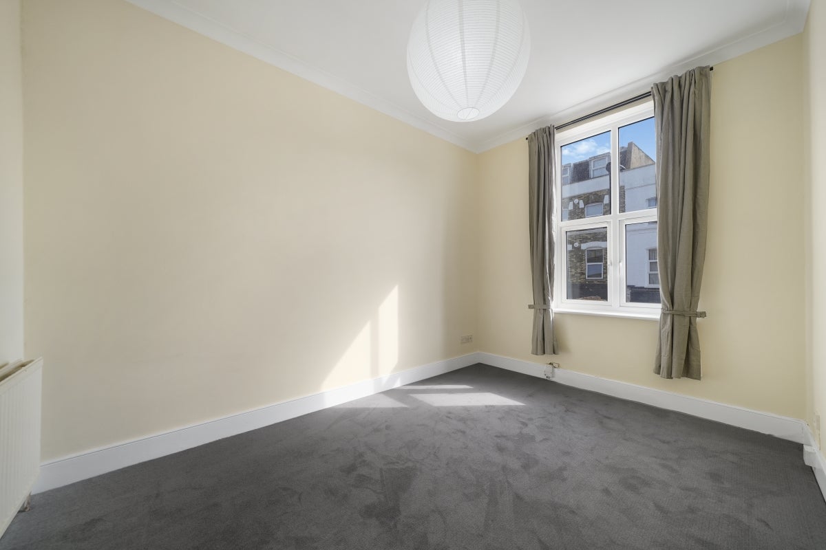 Flat Hornsey Road in Greater London