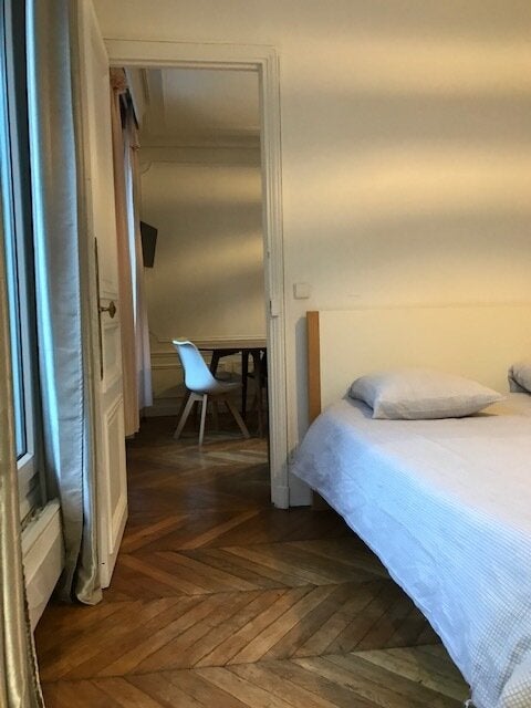 Flat Avenue Mac-Mahon in Paris