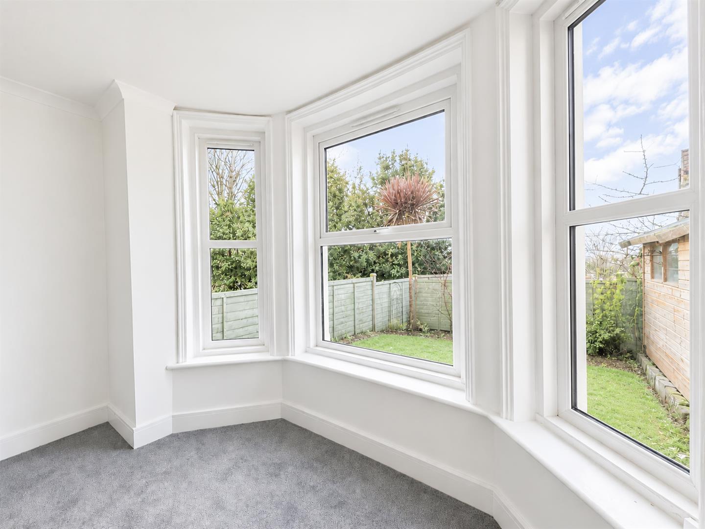 Flat Quarry Crescent in St Leonards