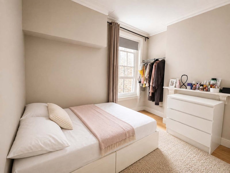 Room Southampton Way in Greater London