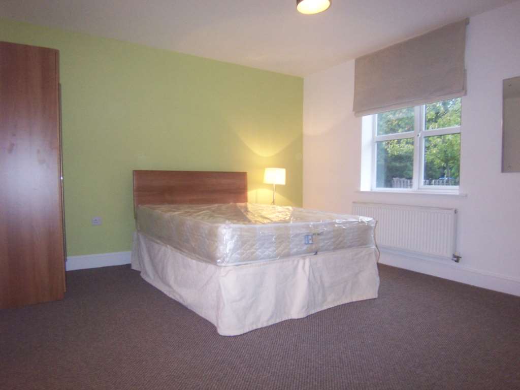 Flat Alders Road in Manchester
