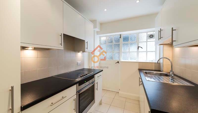 Flat Fulham Road in Greater London