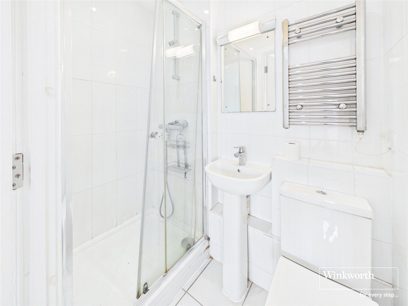 Flat Zenith Close in Greater London