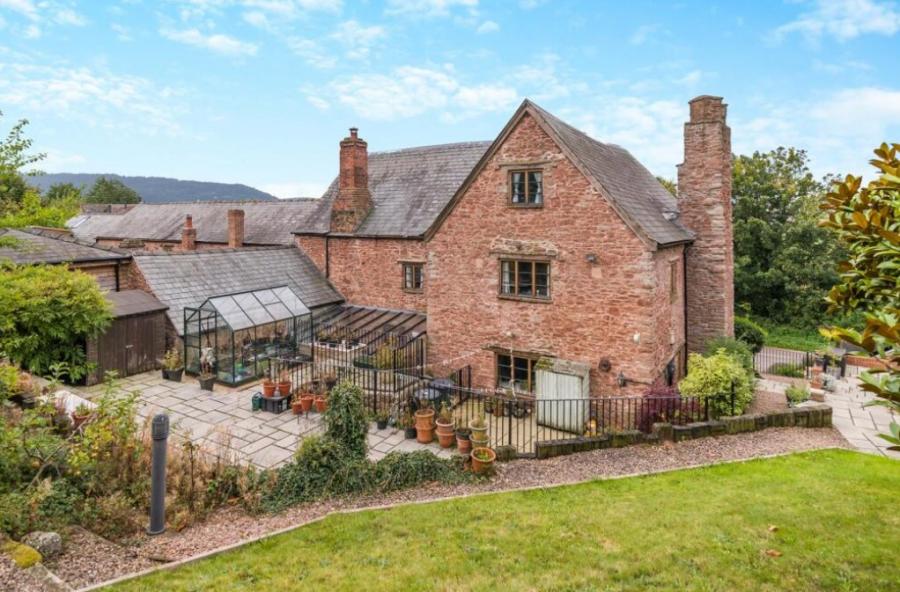House B4222 in Aston Ingham
