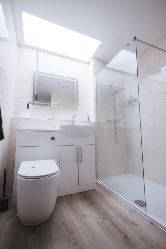 Room Kingswood Road in Basildon