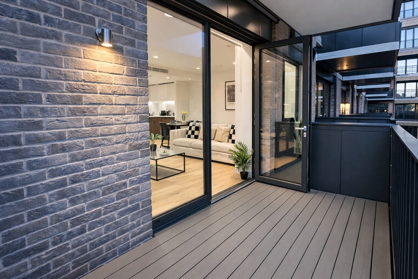 Flat Farringdon Road in Greater London