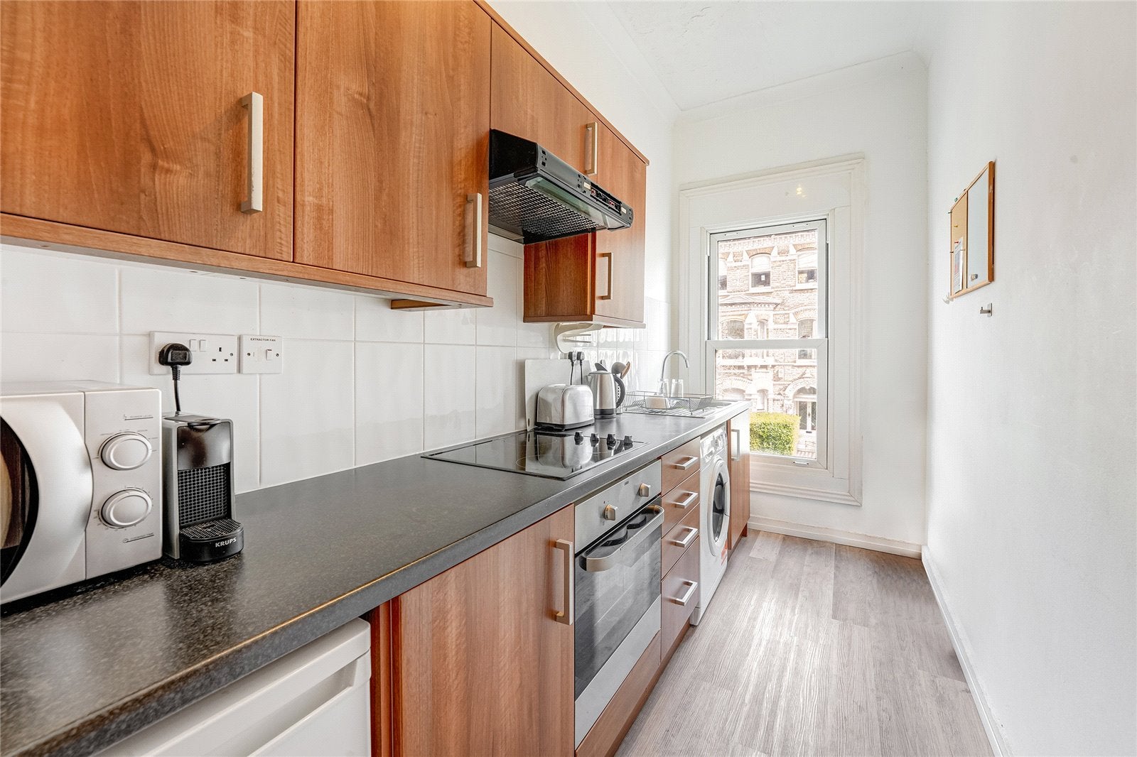 Flat Beauchamp Road in Greater London