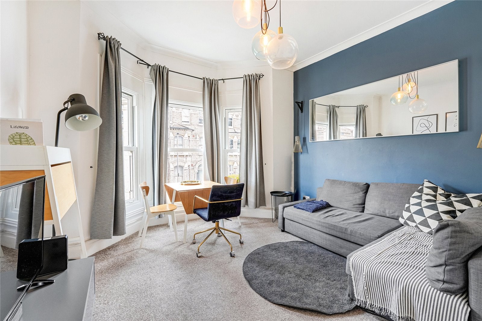 Flat Beauchamp Road in Greater London