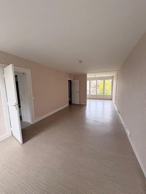 Flat Rue de Tambour in Reims