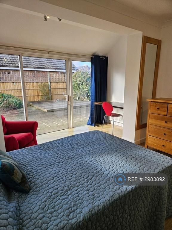 Room New Road in High Wycombe