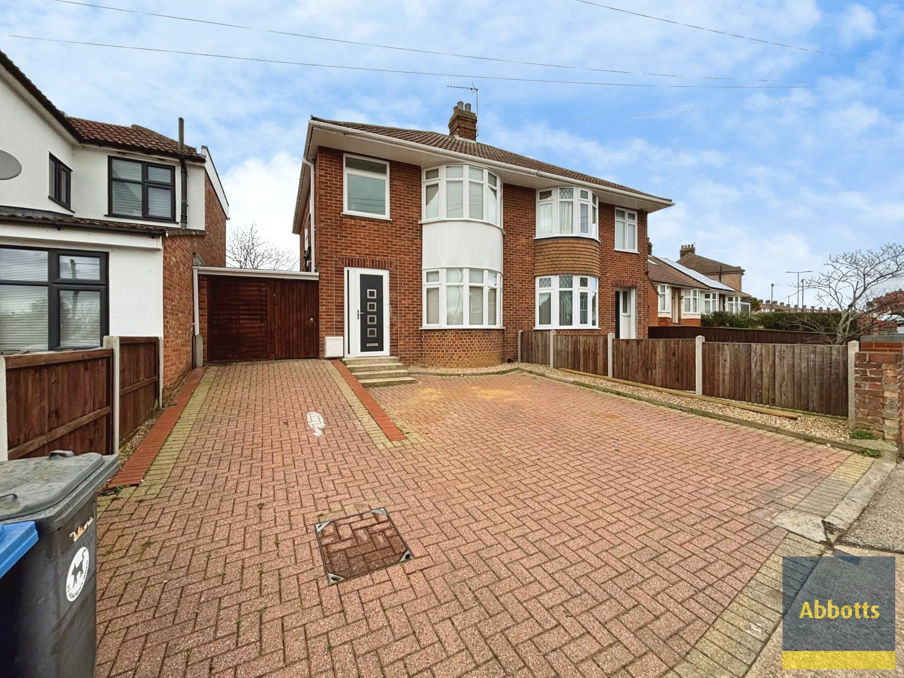 Flat Ashcroft Road in Ipswich