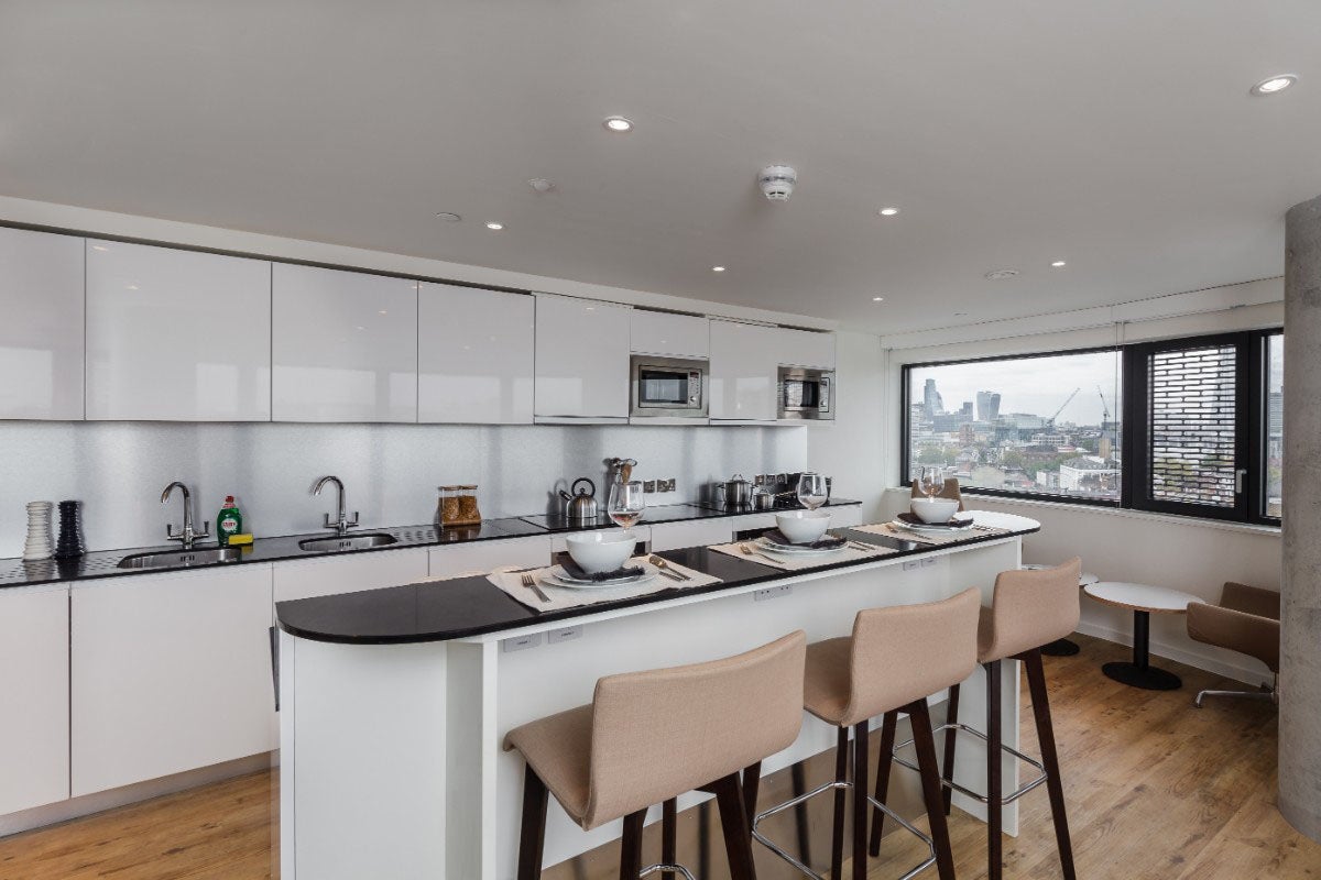 Room Westminster Bridge Road in Greater London