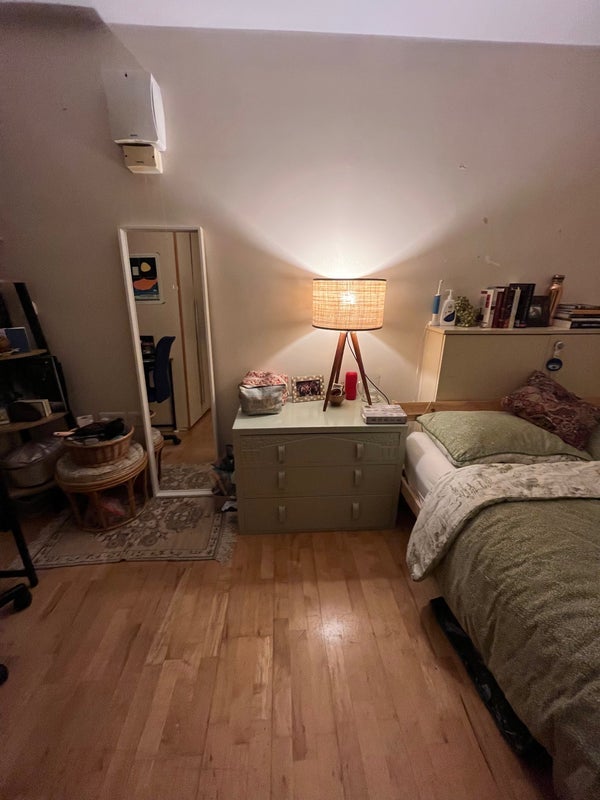 Room Elmfield Road in Greater London