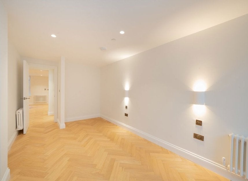 Flat Avonmore Road in Greater London