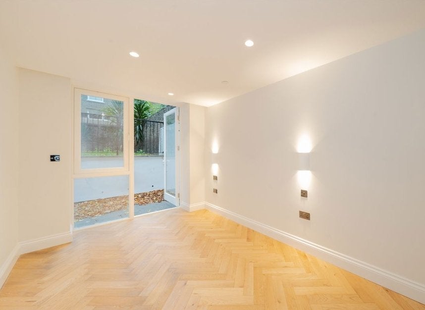 Flat Avonmore Road in Greater London