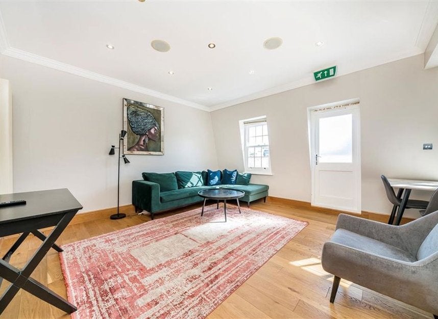 Flat Inverness Terrace in City of Westminster