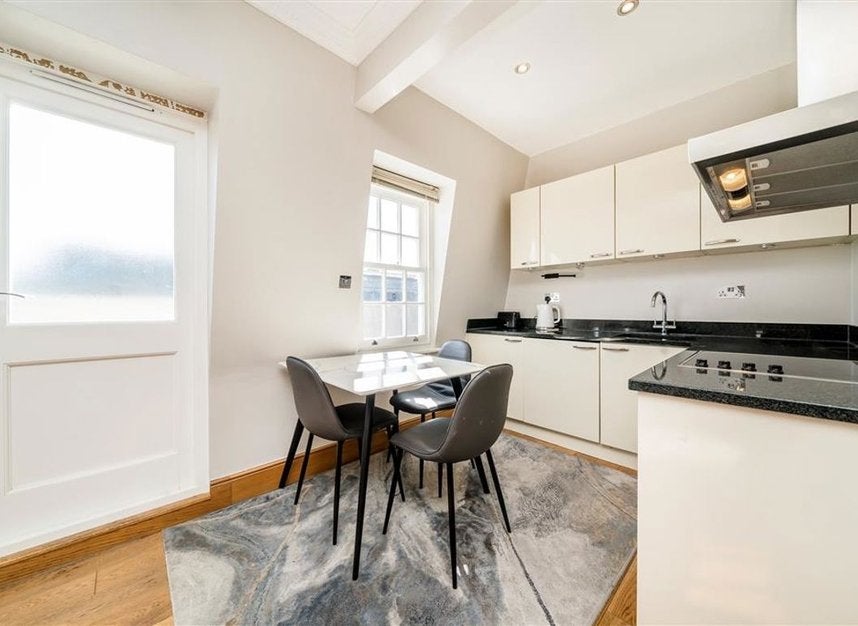 Flat Inverness Terrace in City of Westminster