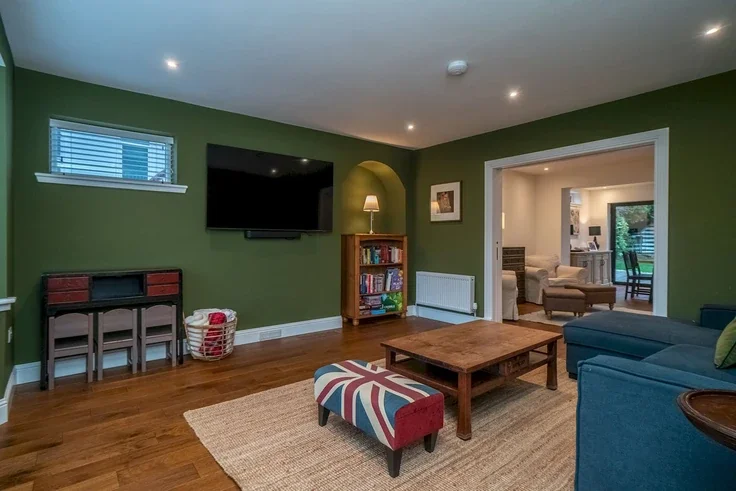 House Cammo Grove in City of Edinburgh
