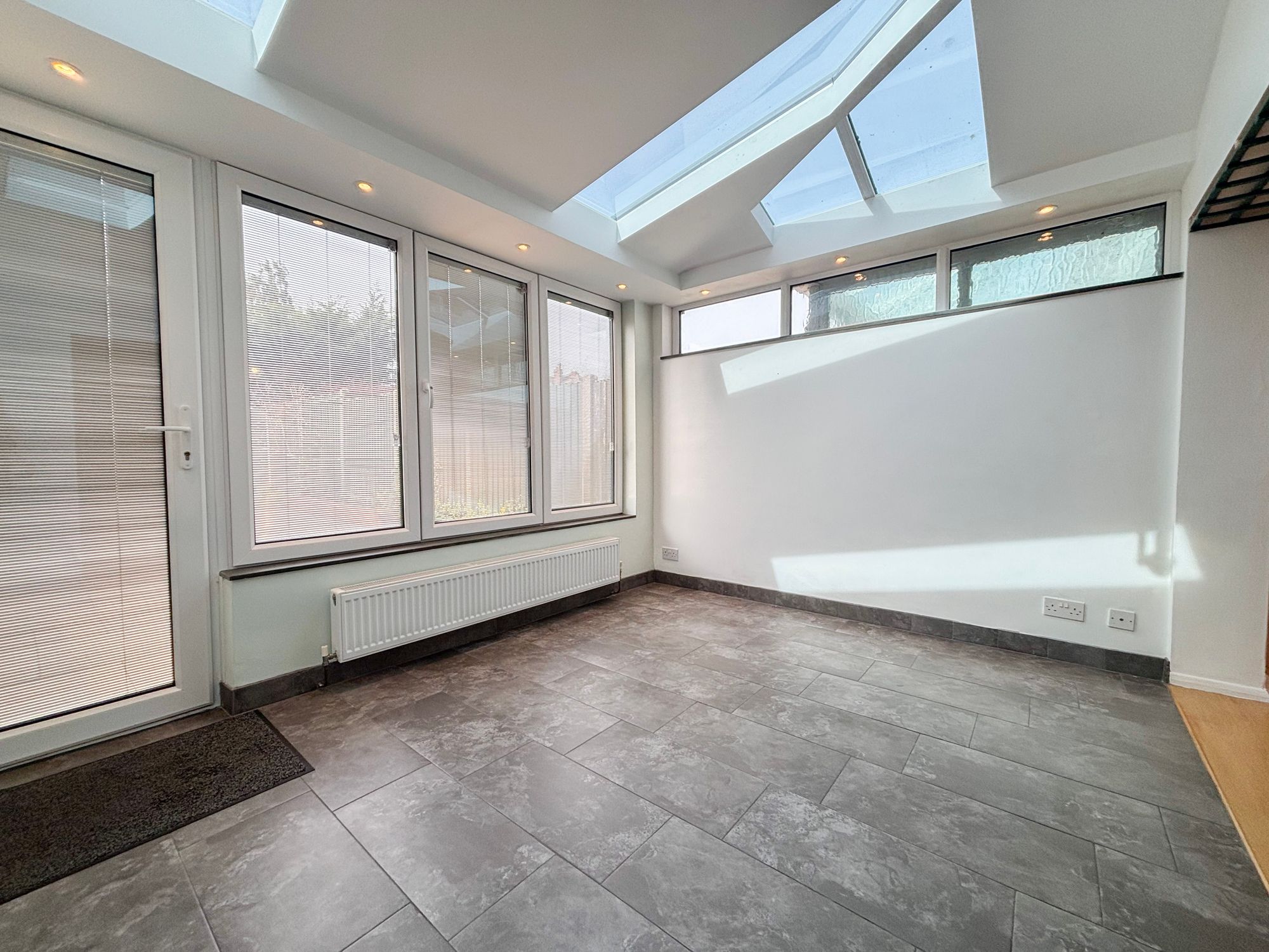 Flat St Nicholas Avenue in Kenilworth