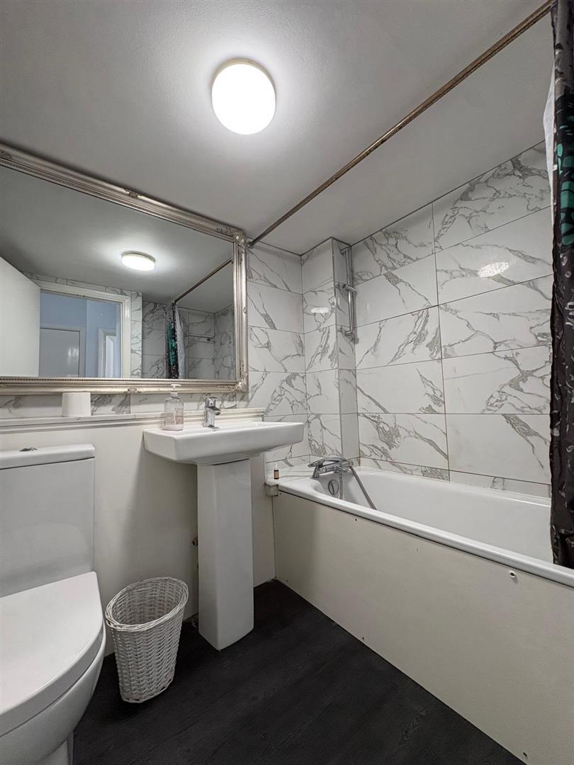 Flat Grittleton Road in City of Westminster
