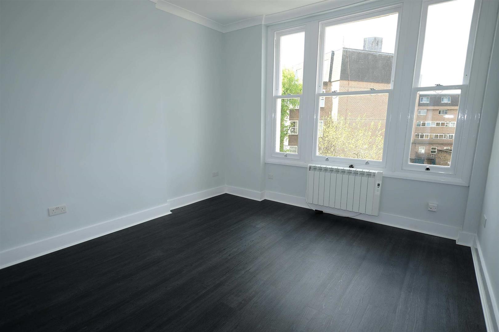 Flat Grittleton Road in City of Westminster