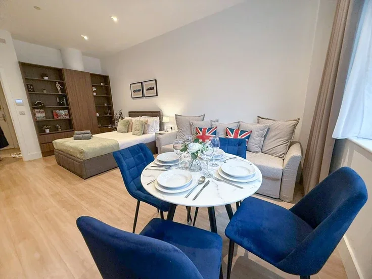 Flat Lyons Place in City of Westminster