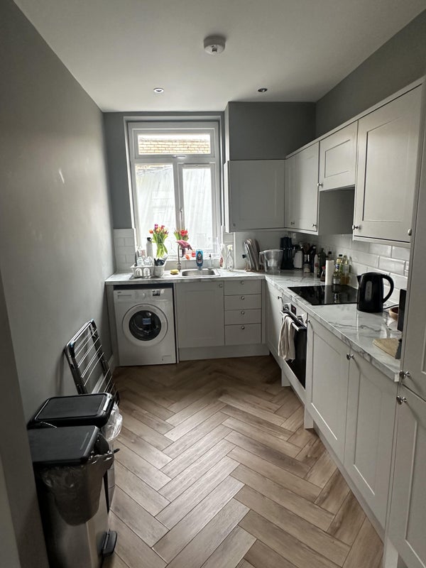 Room Battersea Rise in Greater London