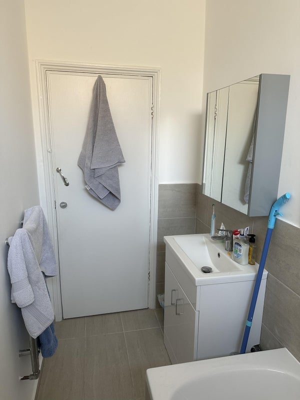 Room Battersea Rise in Greater London