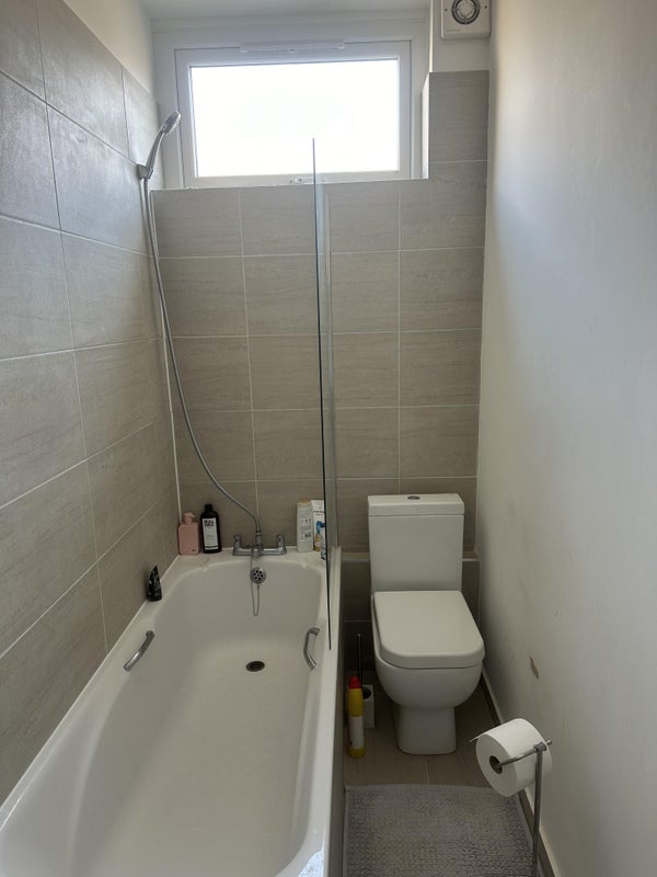 Room Battersea Rise in Greater London