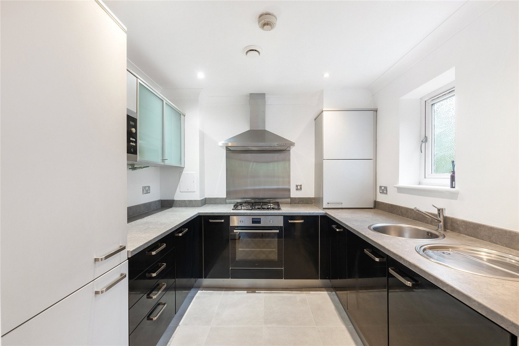 Flat Southend Road in Greater London