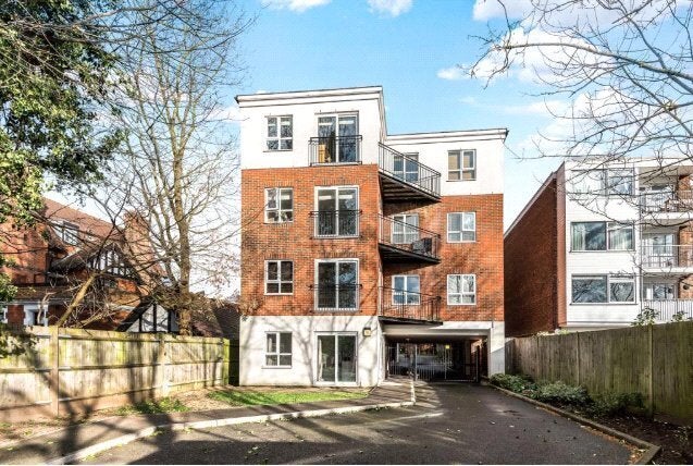 Flat Southend Road in Greater London