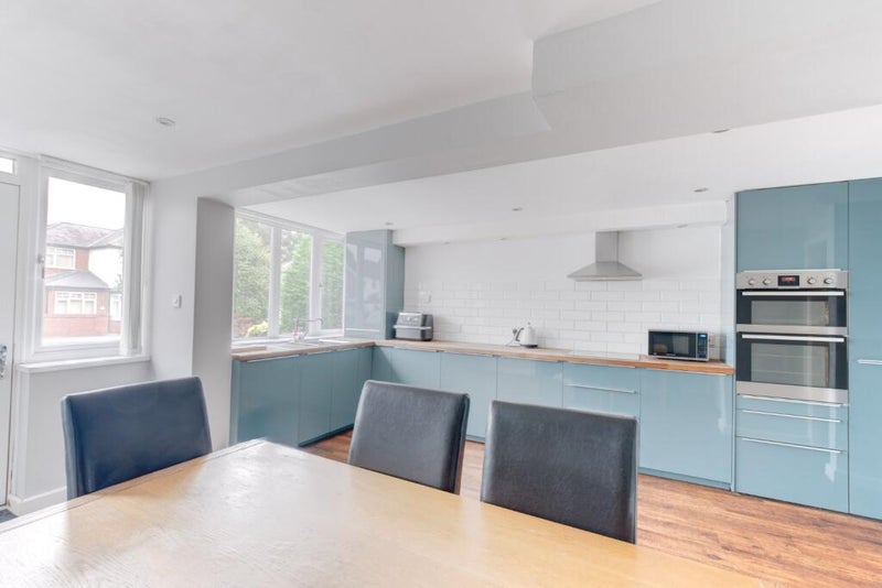 Room Longmore Road in Metropolitan Borough of Solihull