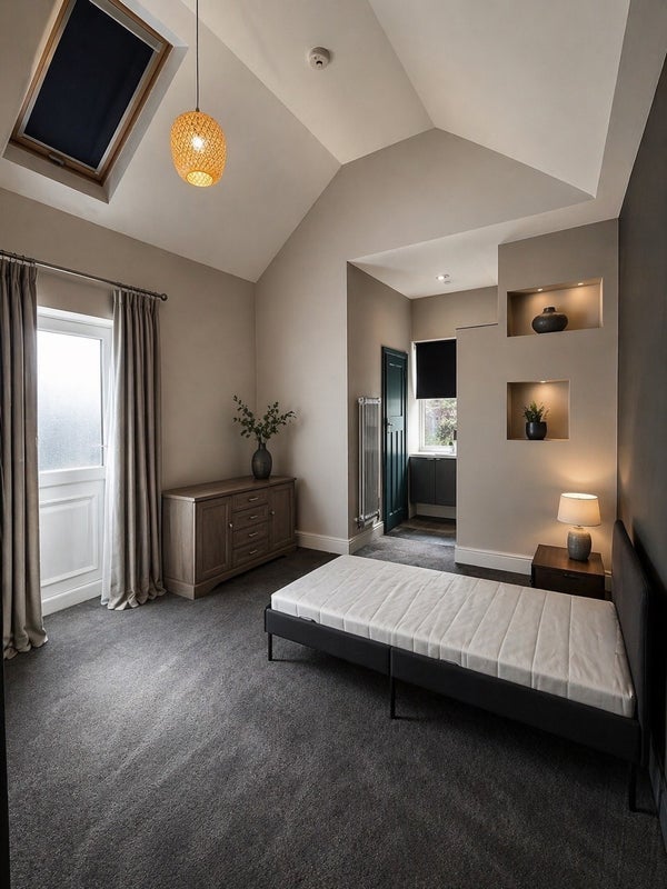 Room Woodborough Road in Nottingham